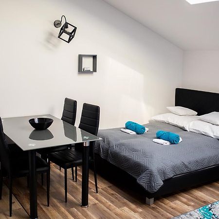 Apartament Manhattan Mielec Exteriör bild
